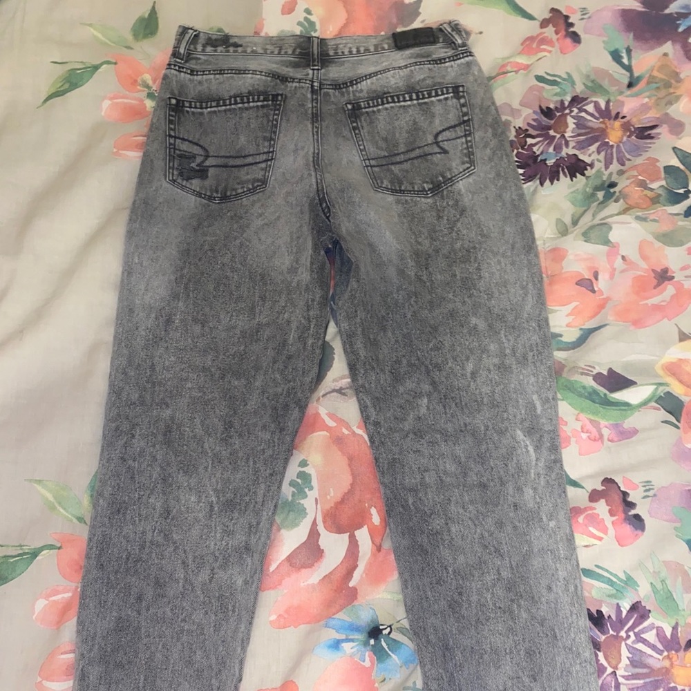 American Eagle Mom Jeans